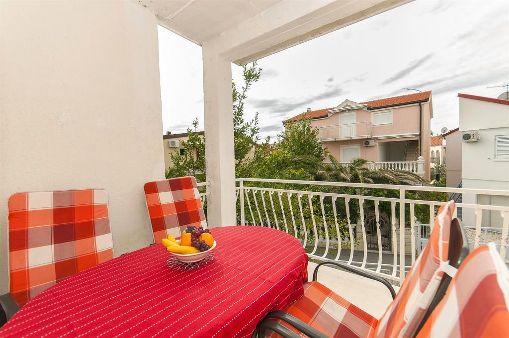 Apartments Luca Rogoznica  Luaran gambar