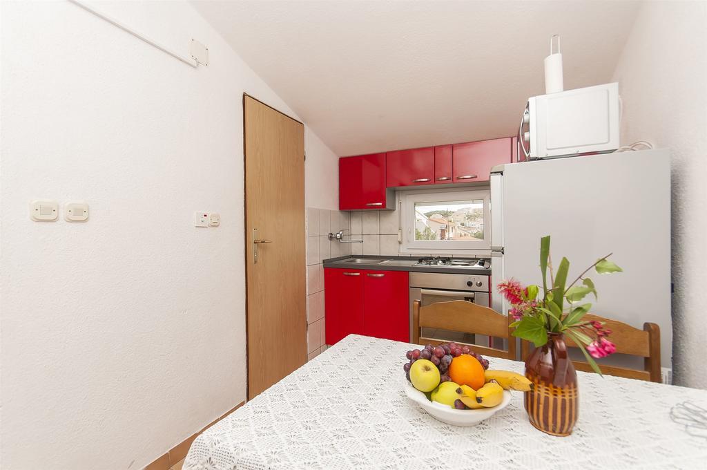 Apartments Luca Rogoznica  Luaran gambar