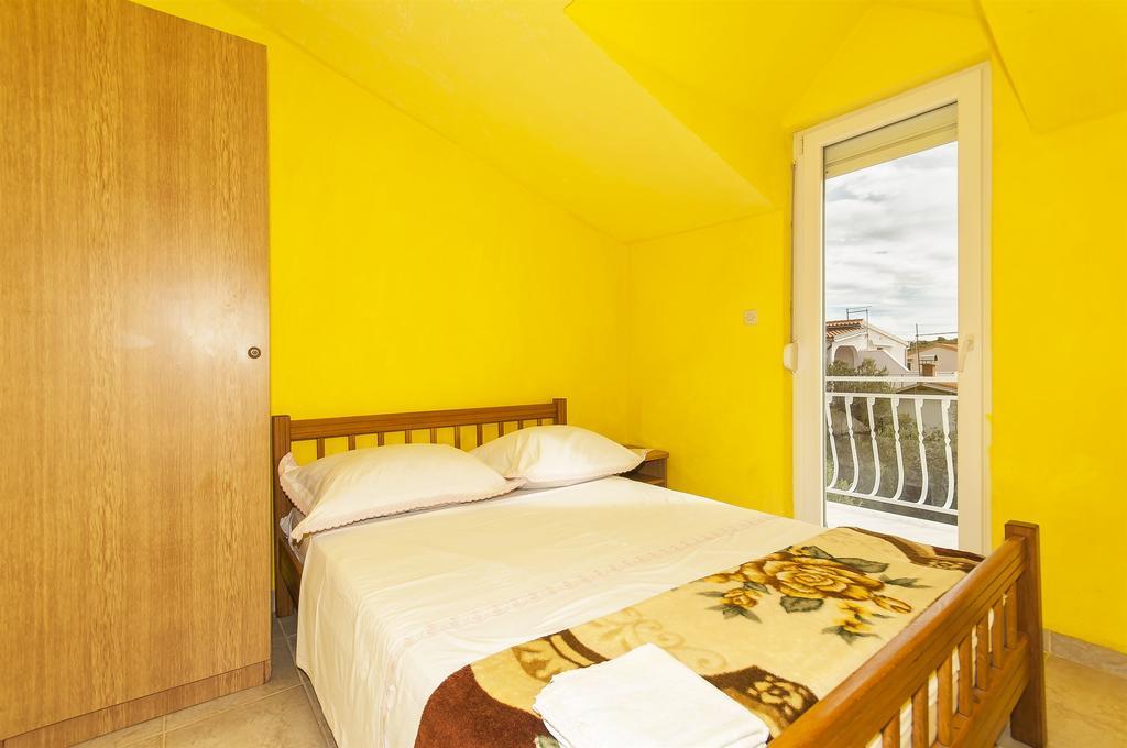 Apartments Luca Rogoznica  Luaran gambar