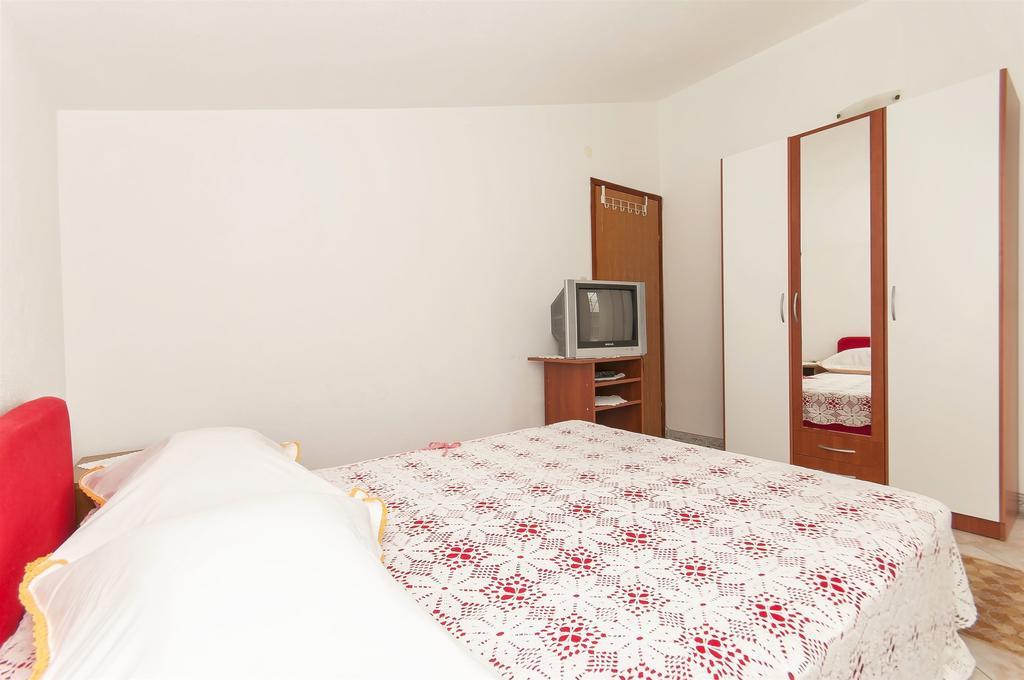 Apartments Luca Rogoznica  Luaran gambar