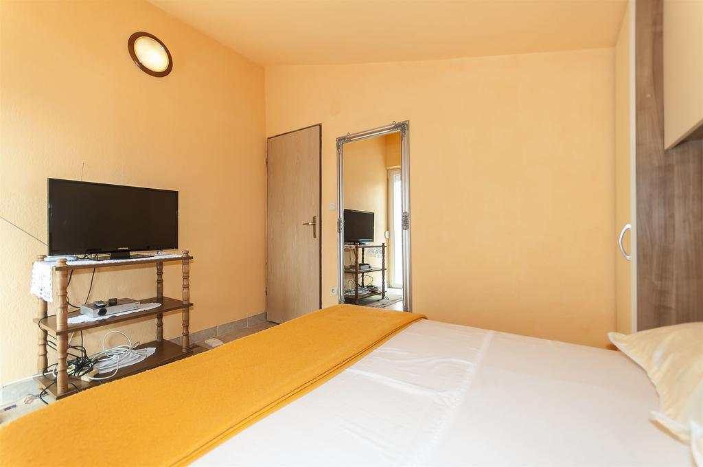 Apartments Luca Rogoznica  Luaran gambar